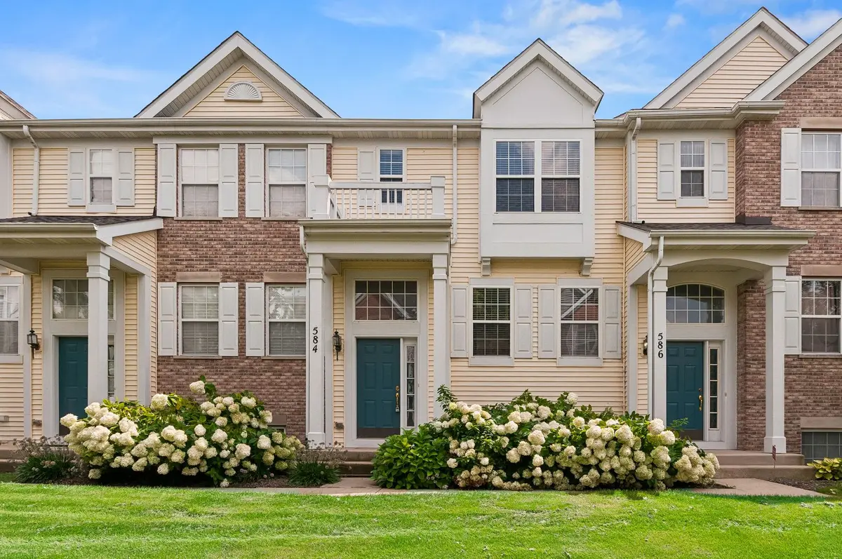 584 LINCOLN STATION Drive