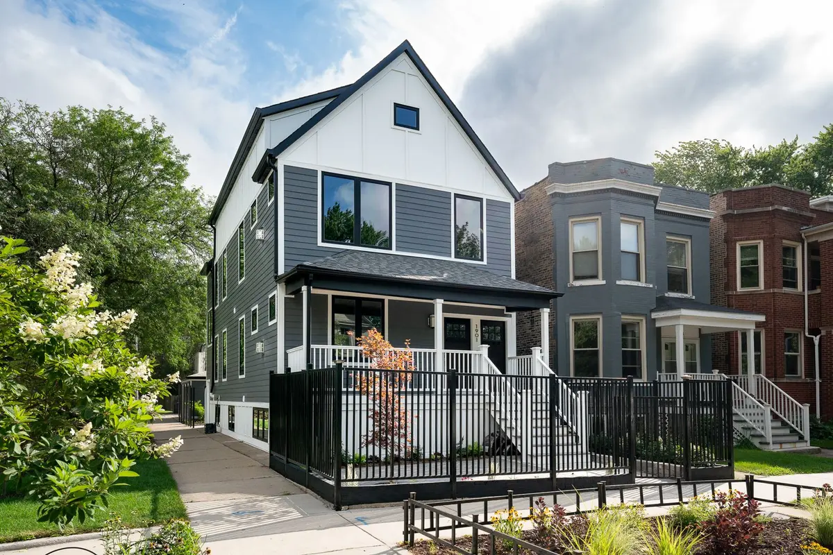1901 W Berwyn Avenue