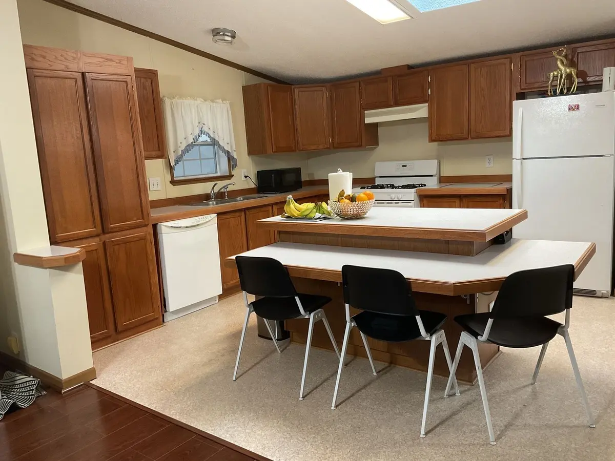 5541 MAHOGANY Lane