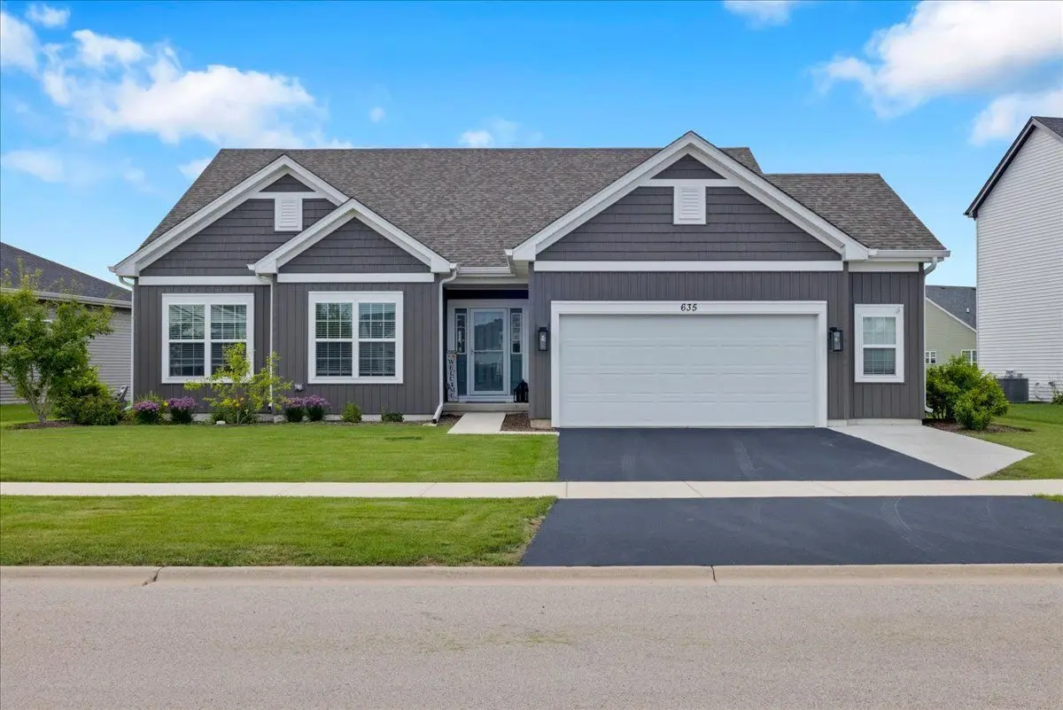 635 Maplewood Circle