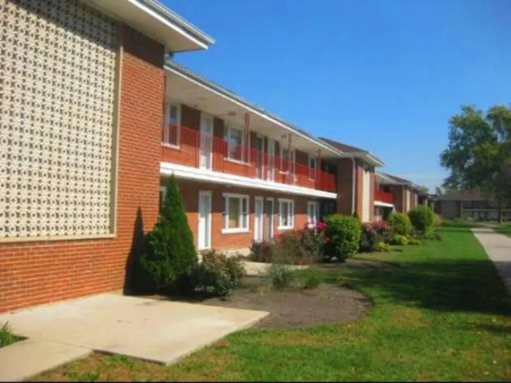 1113 Holiday Lane