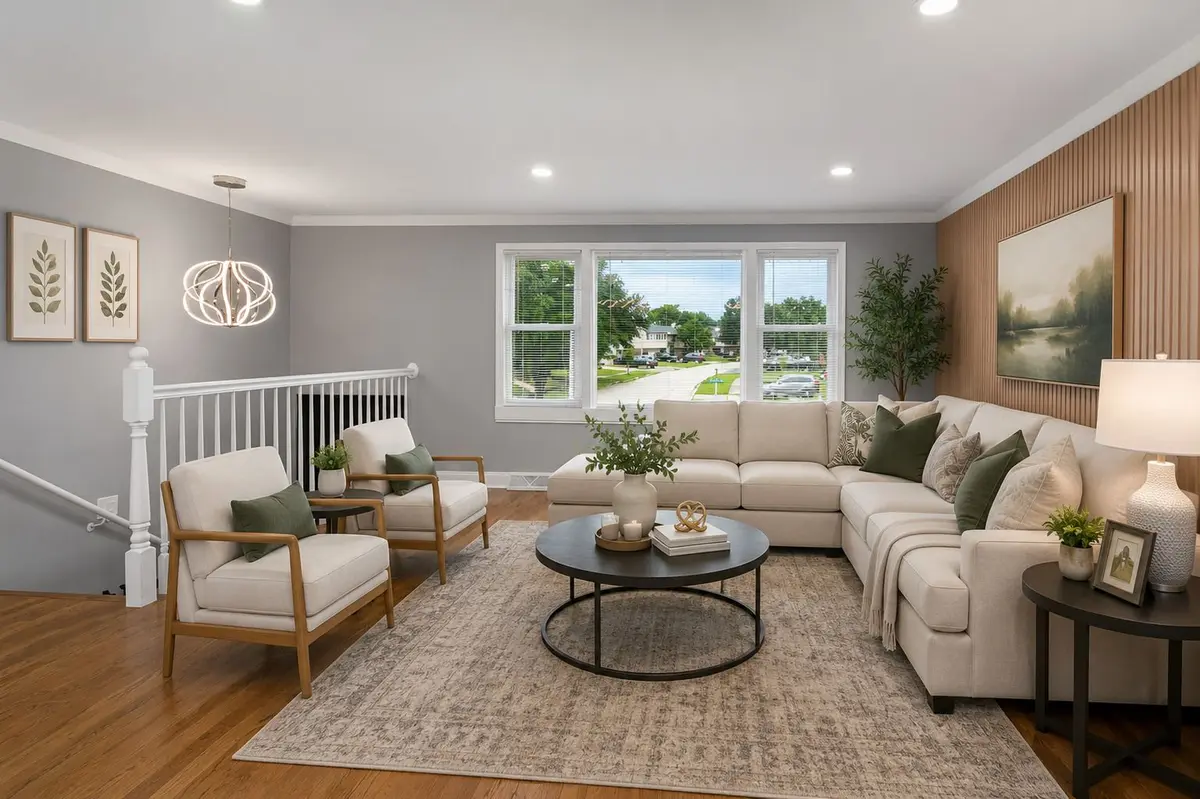 8836 Oakwood Drive