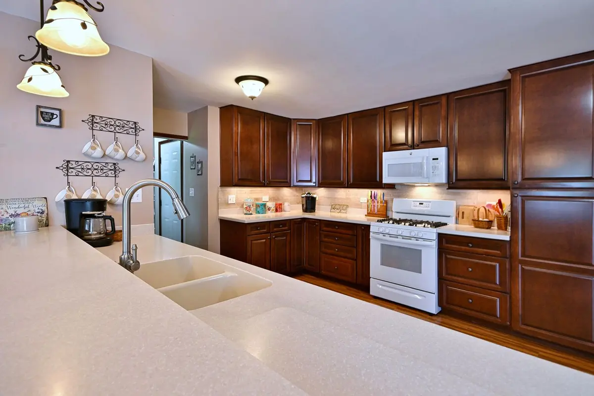 1157 Elmwood Lane