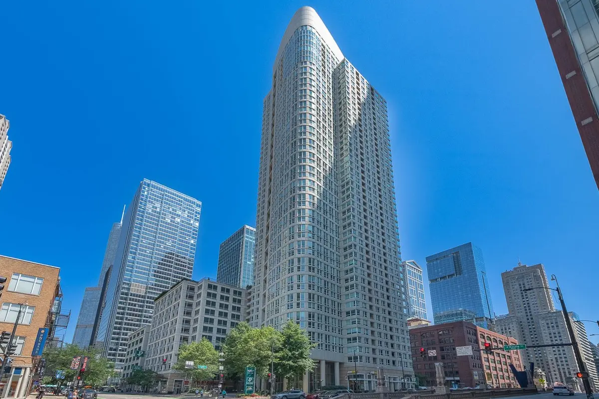 345 N La Salle Drive