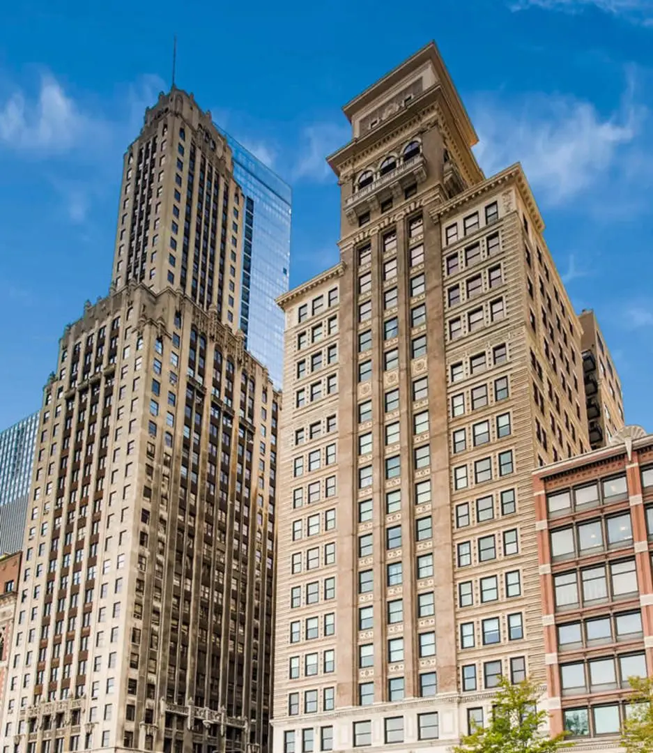 6 N MICHIGAN Avenue