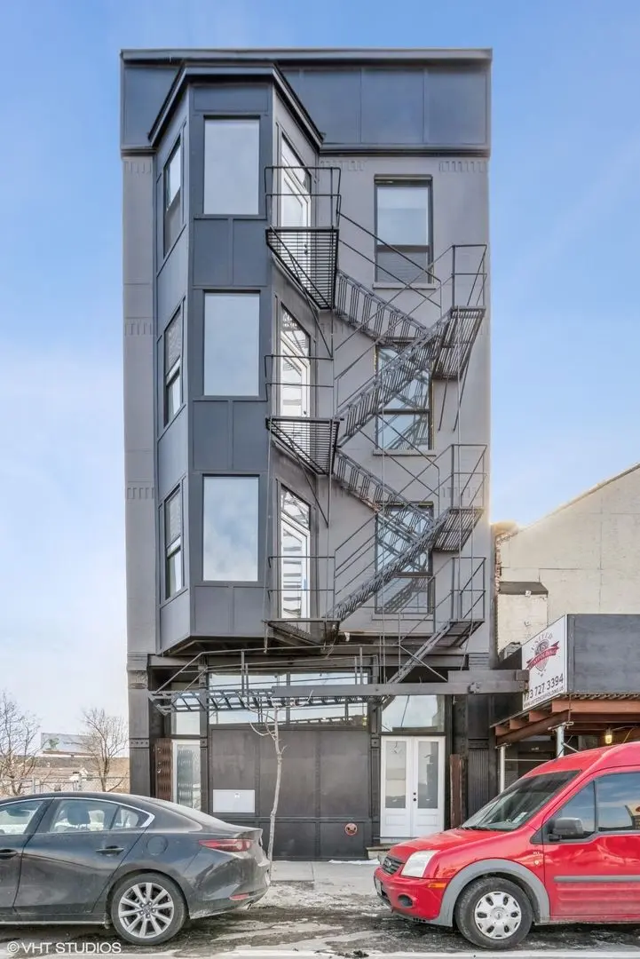 639 W 18th Street