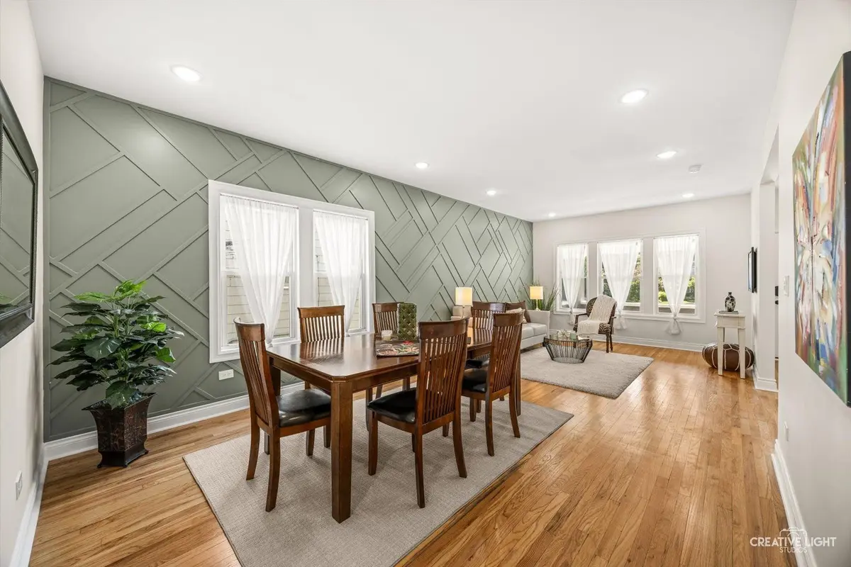 4633 Wolf Road