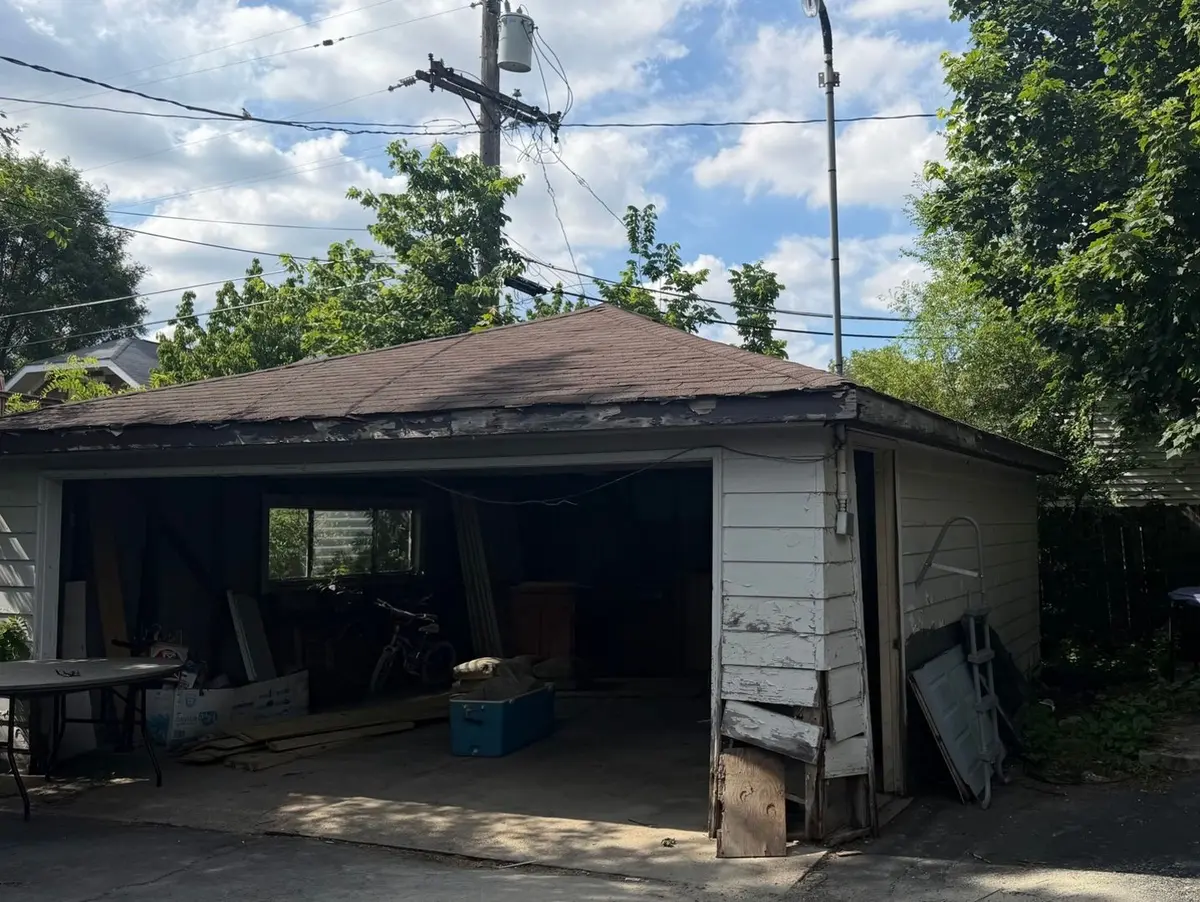 207 2nd Avenue