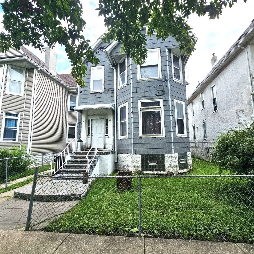 319 N Lotus Avenue