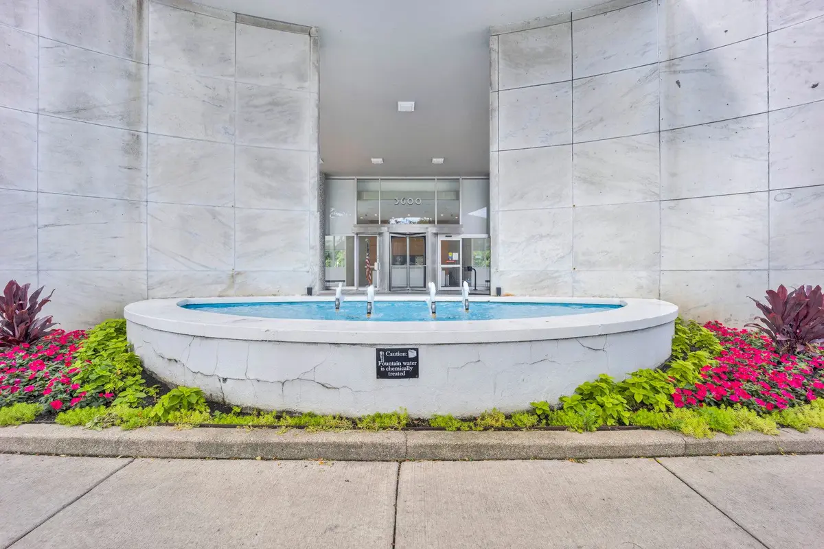 3600 N Lake Shore Drive