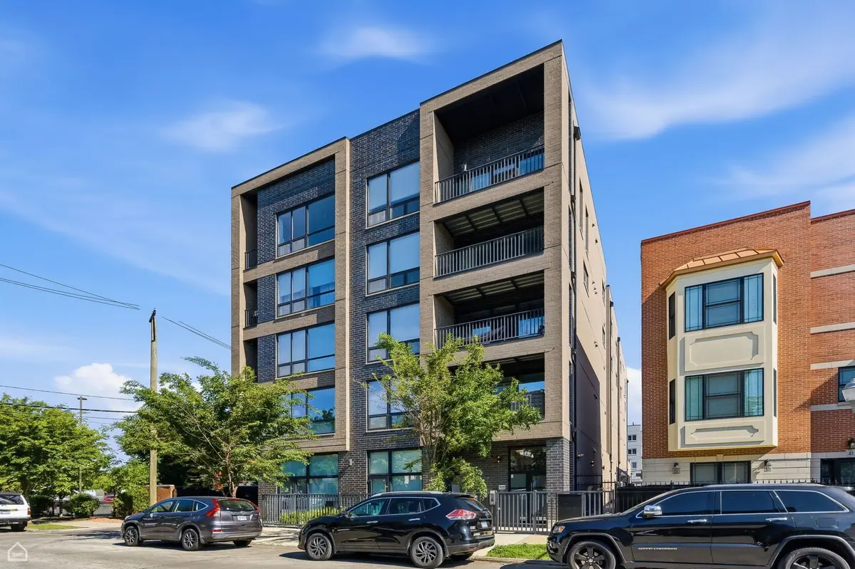 2342 W Adams Street