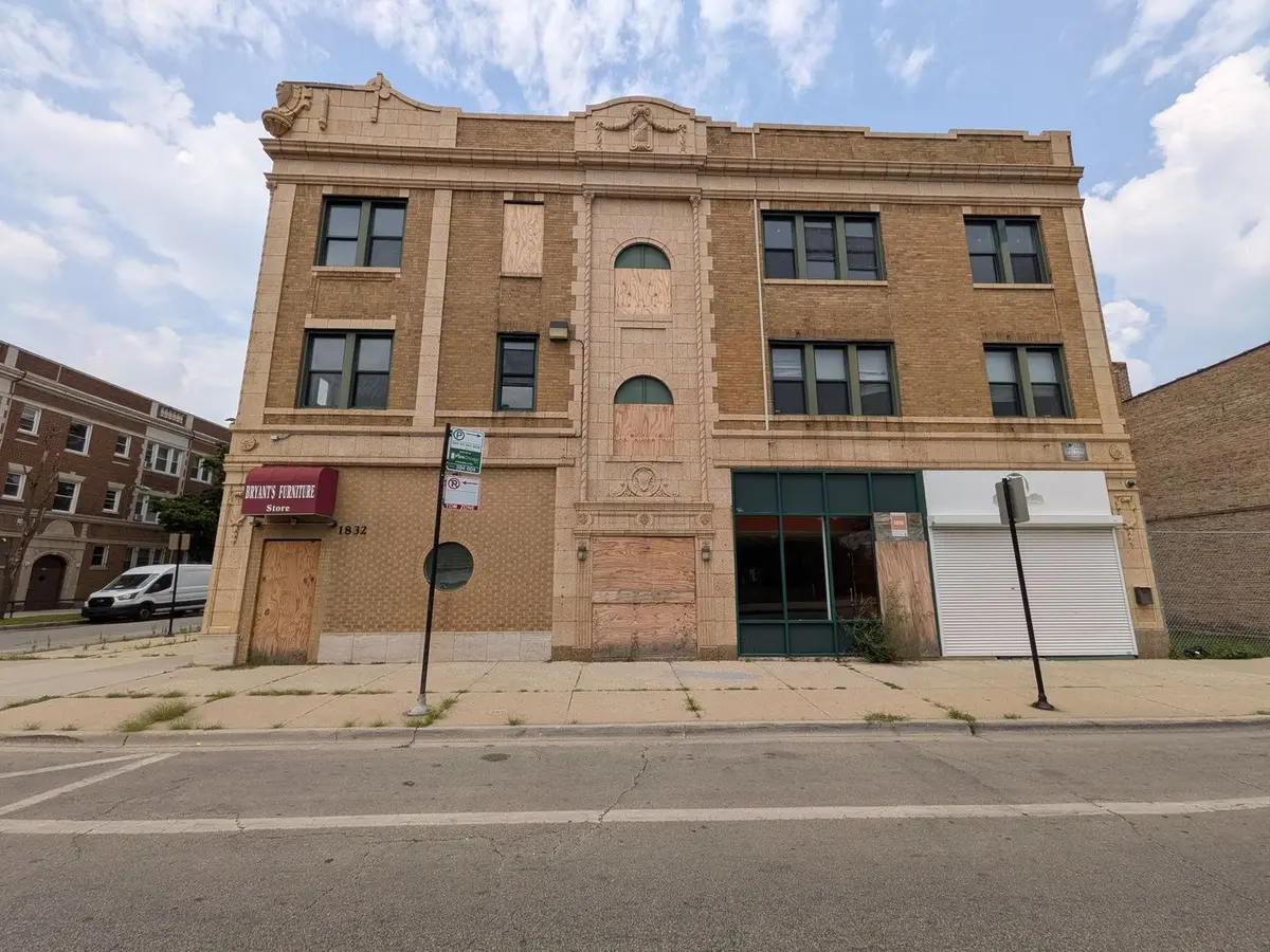 7850-7851 S CONSTANCE Avenue
