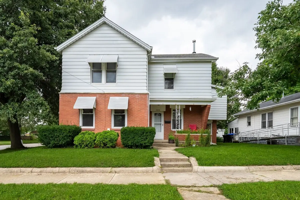 1313 W Chestnut Street
