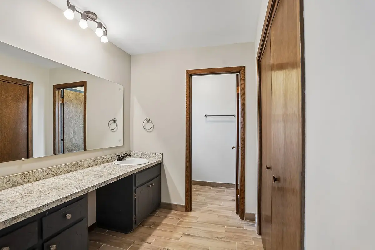 12123 Lake View Drive