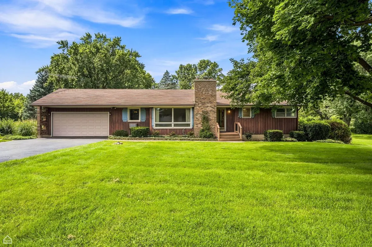 24422 W Cherokee Trail