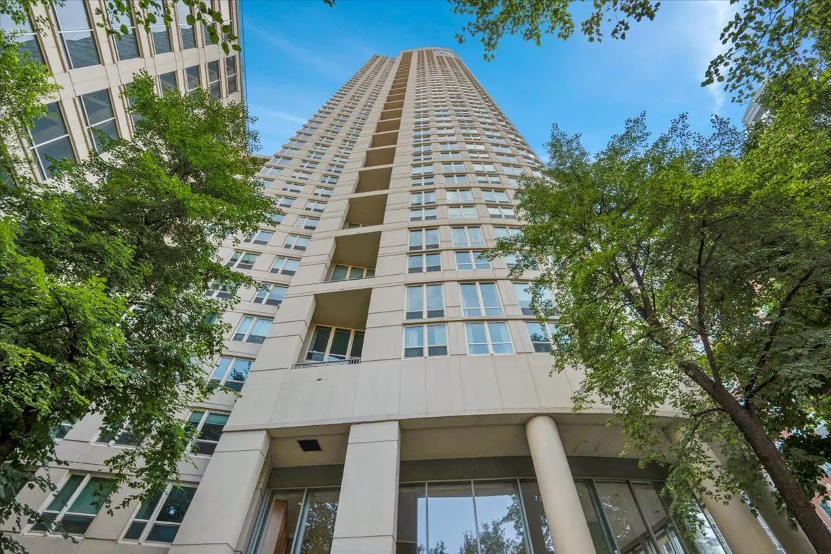 345 N La Salle Drive