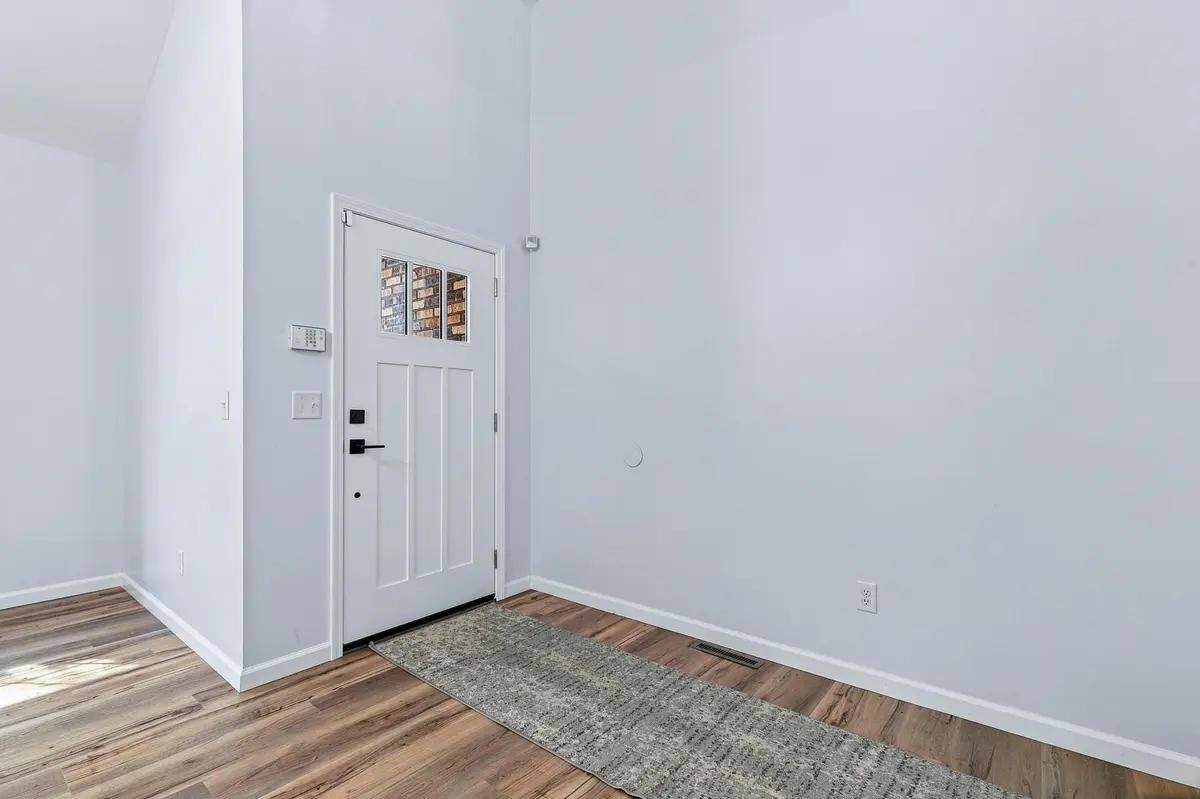 1122 W 59th Street