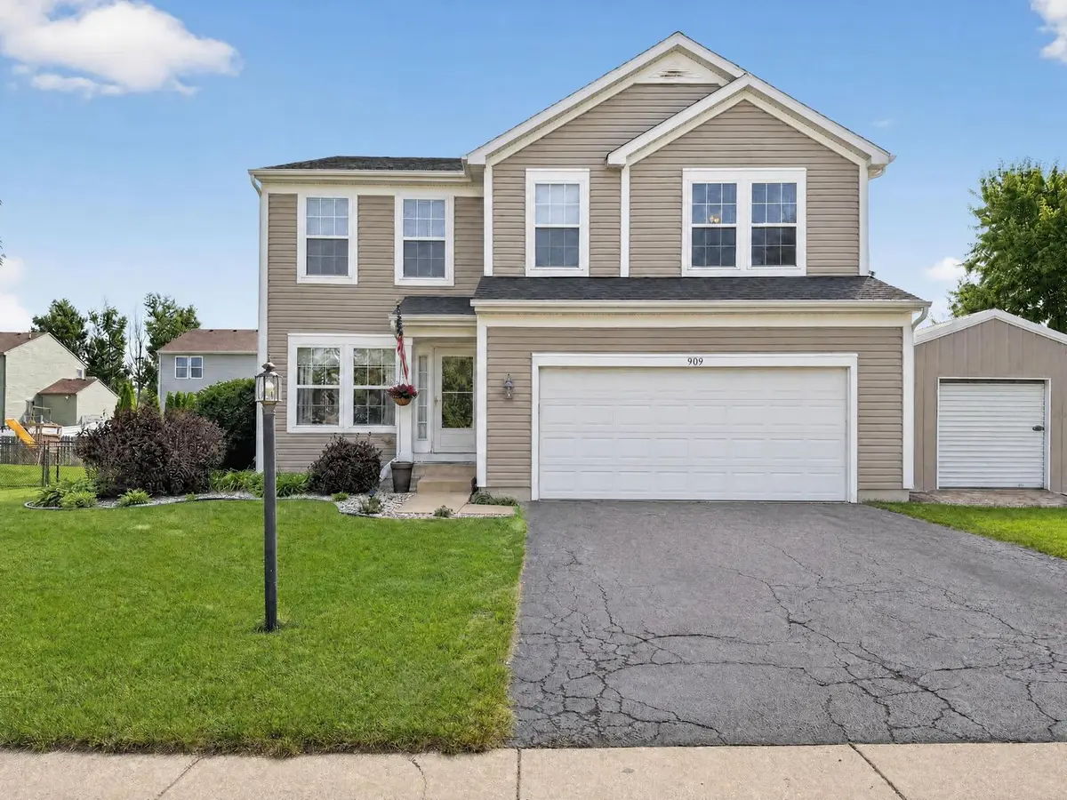 909 Walnut Drive