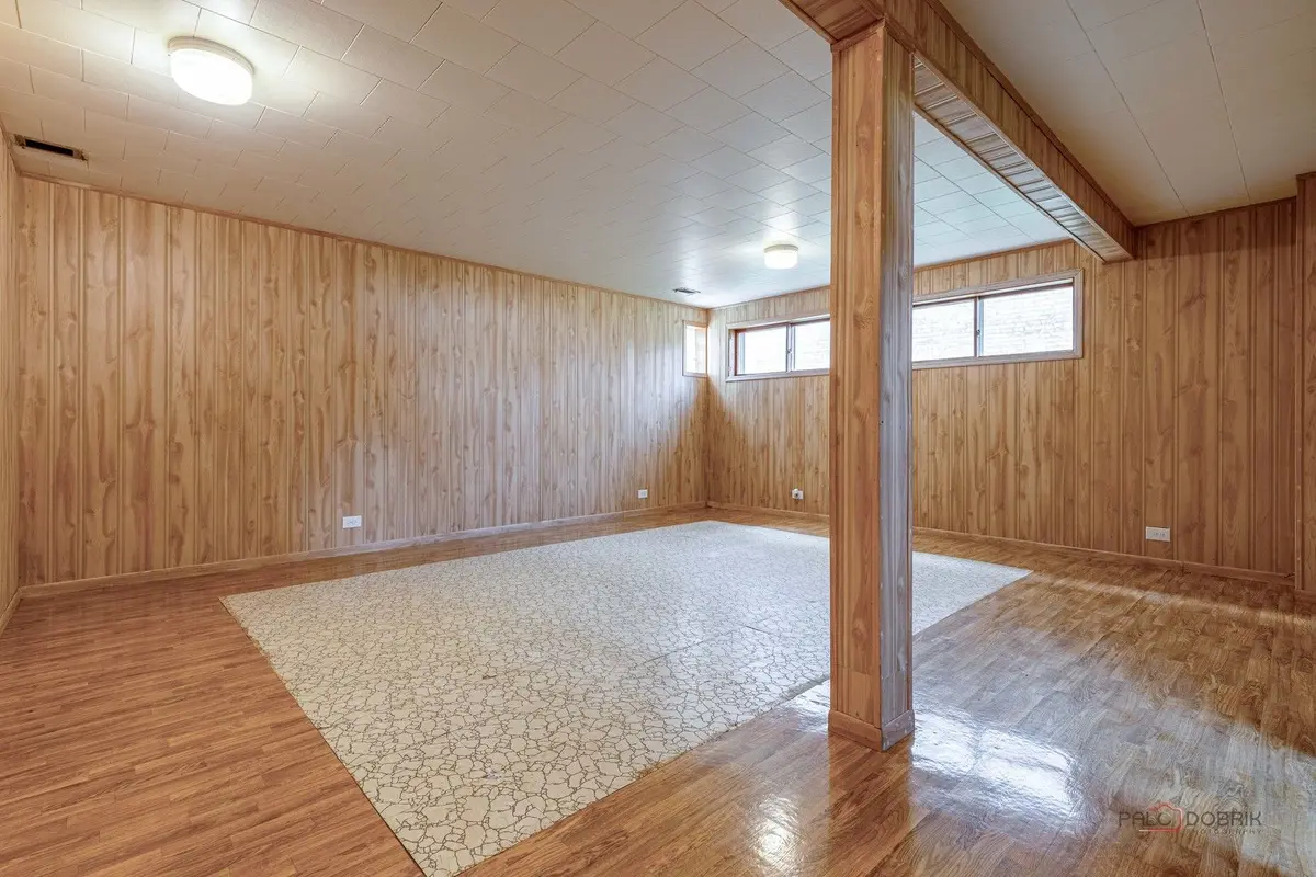 914 S Arlington Heights Road