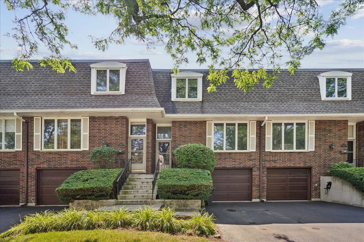 1862 Old Willow Road