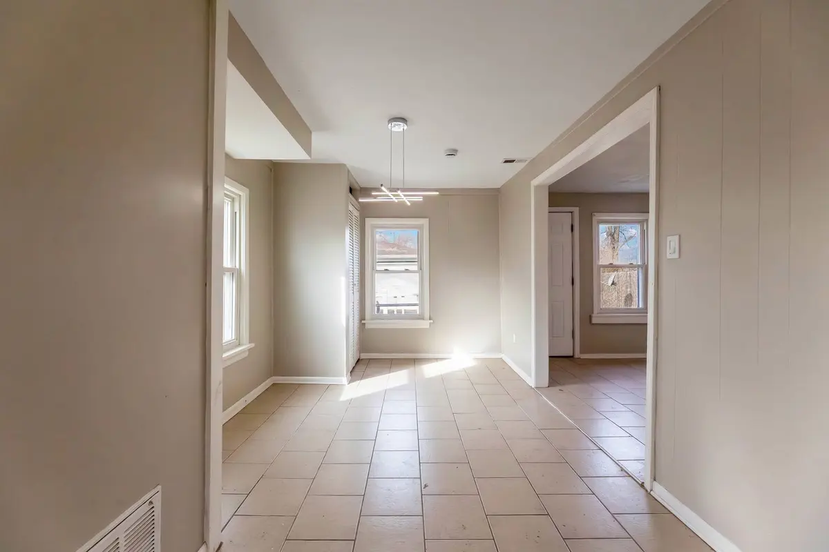 38 N Rebecca Street