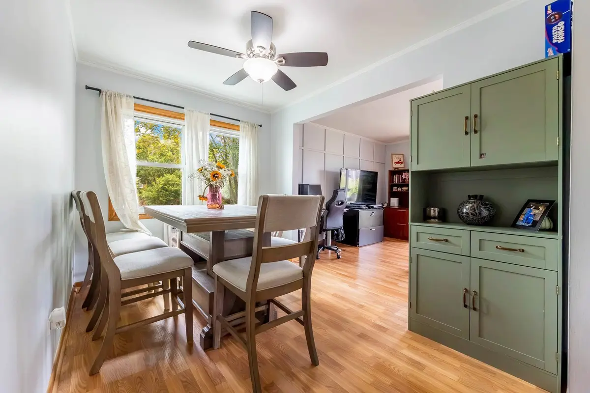 6416 W 64th Place