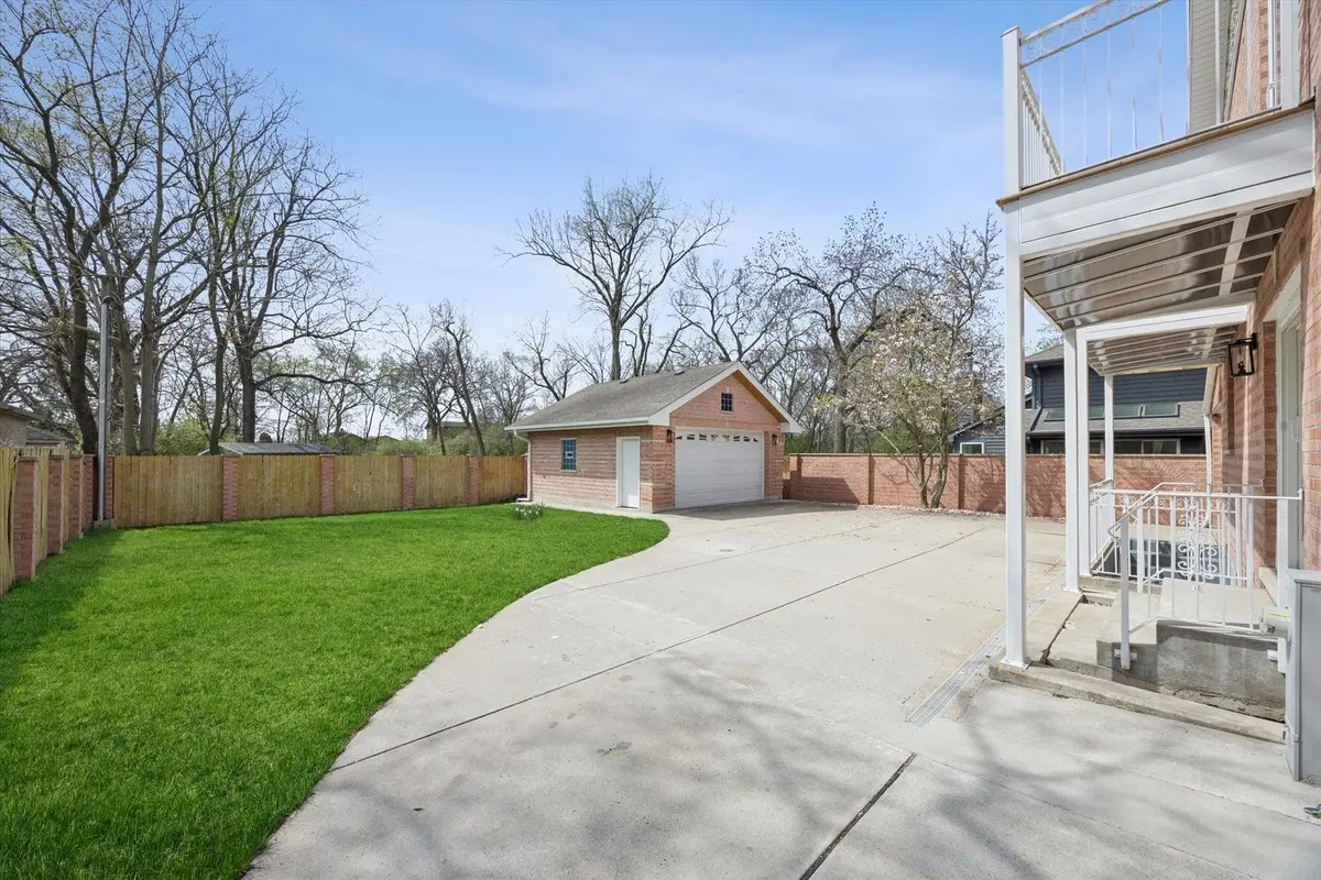 9807 W 57th Street
