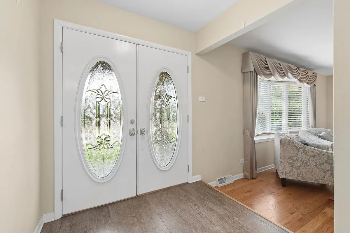 12001 W Lake View Drive