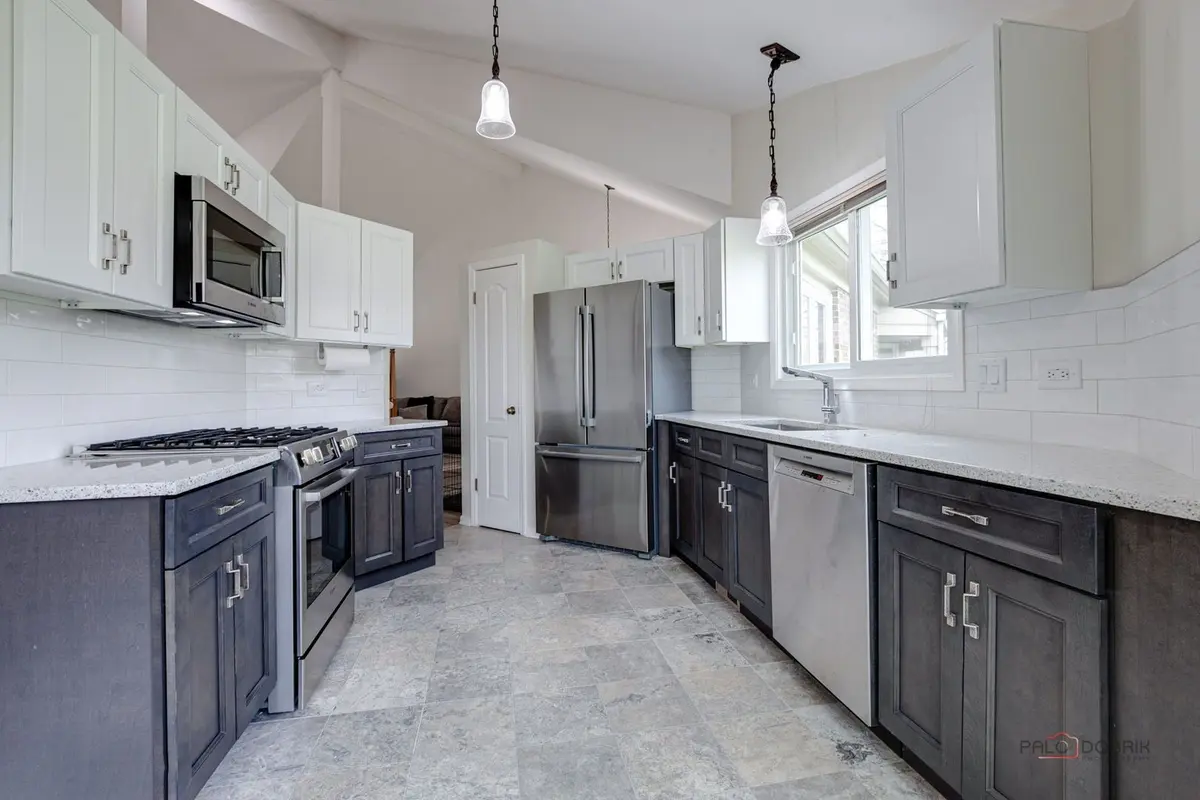 212 Willow Parkway
