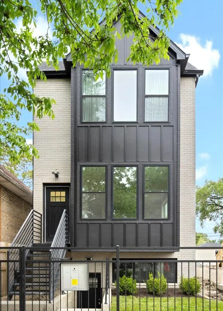 538 N Trumbull Avenue