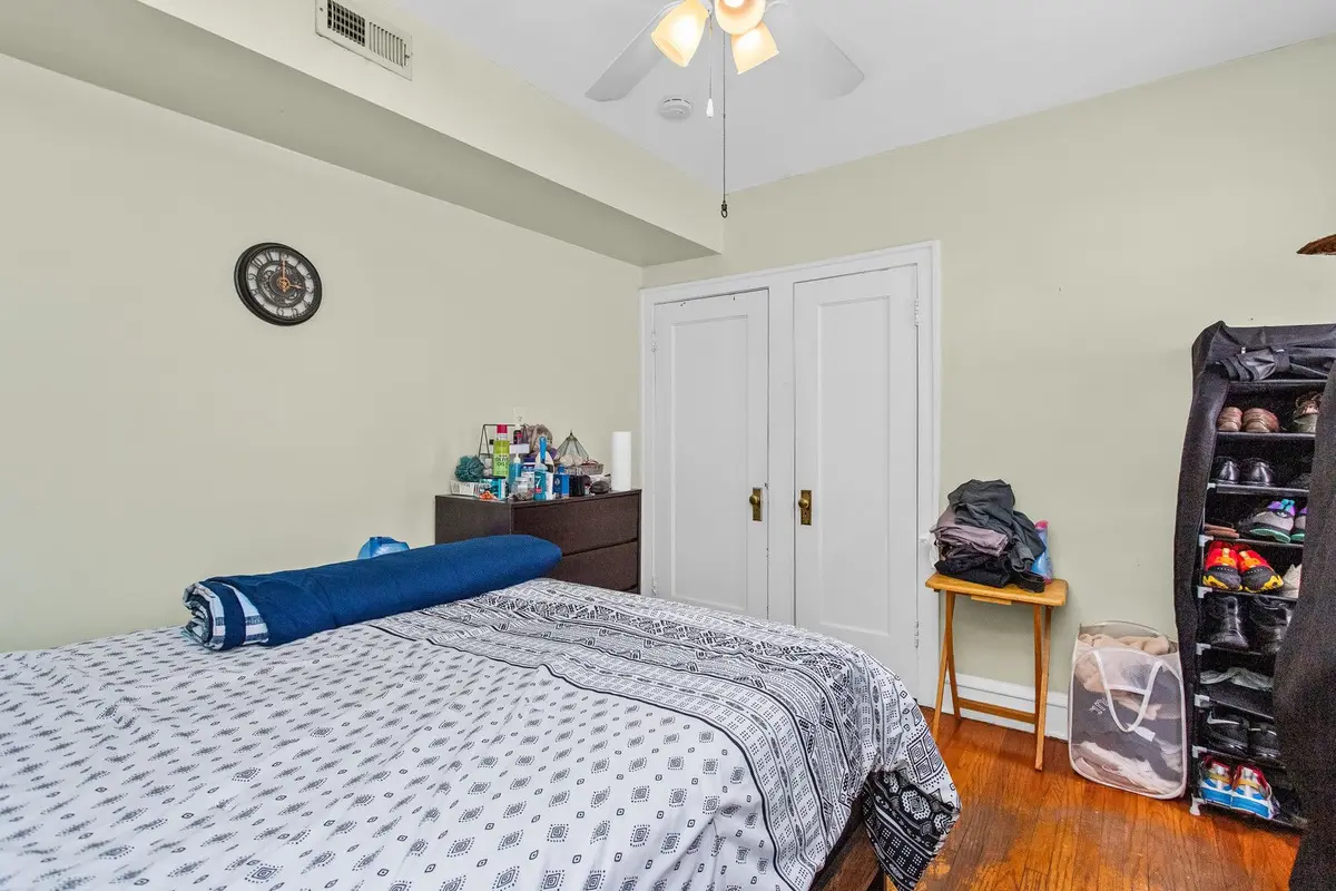 5105 W School Street