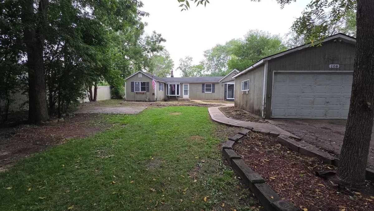 108 Ridgeland Avenue