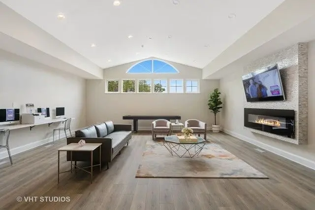 30 Sterling Circle