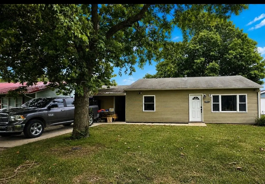 1017 S Eastview Drive