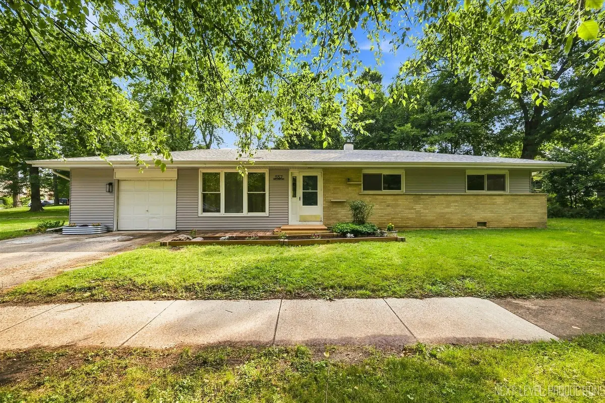 557 Willard Avenue