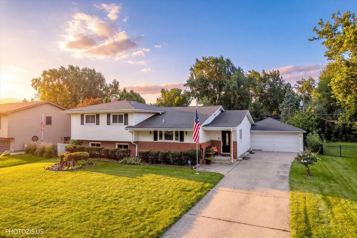 831 Sunnyside Road