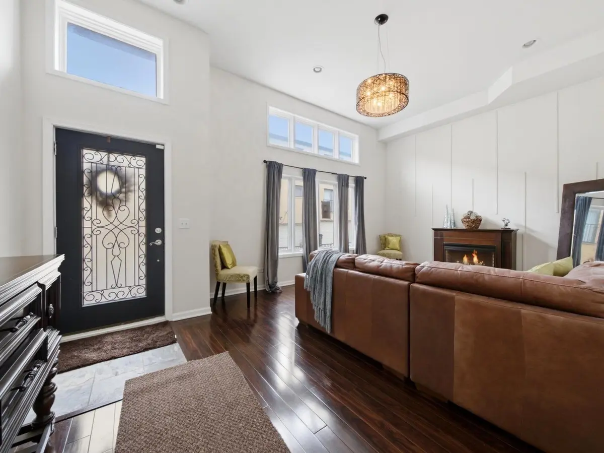1825 W 115th Street