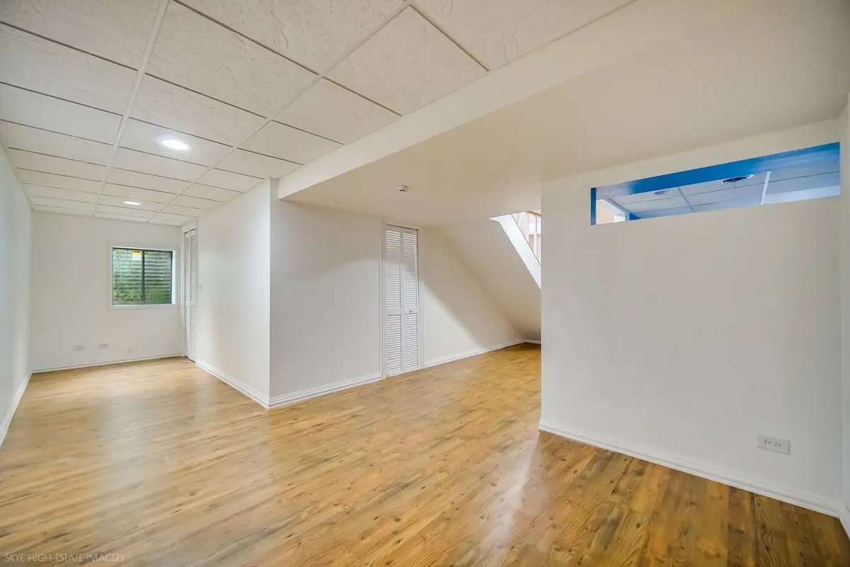 1434 Hawk Drive