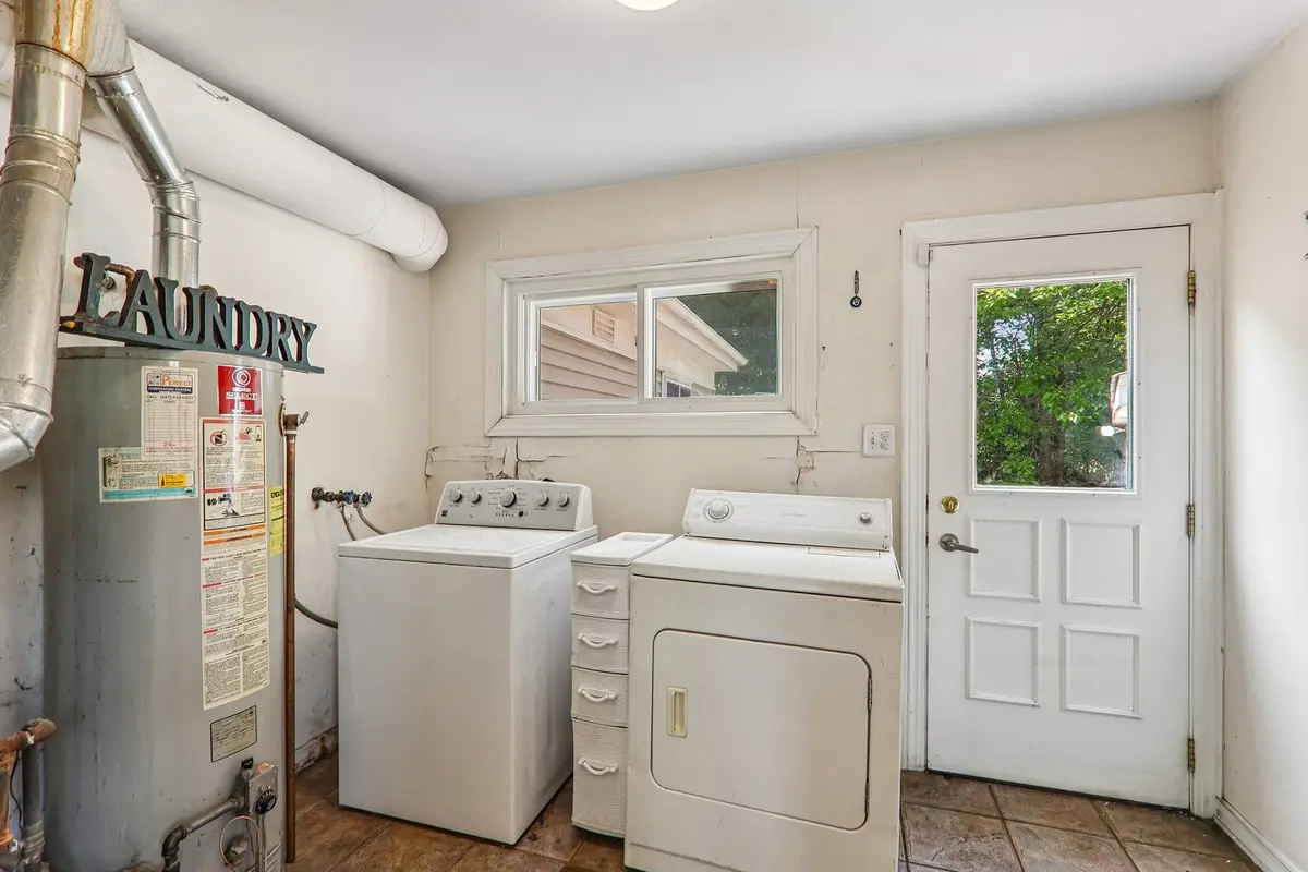 2870 Alden Lane
