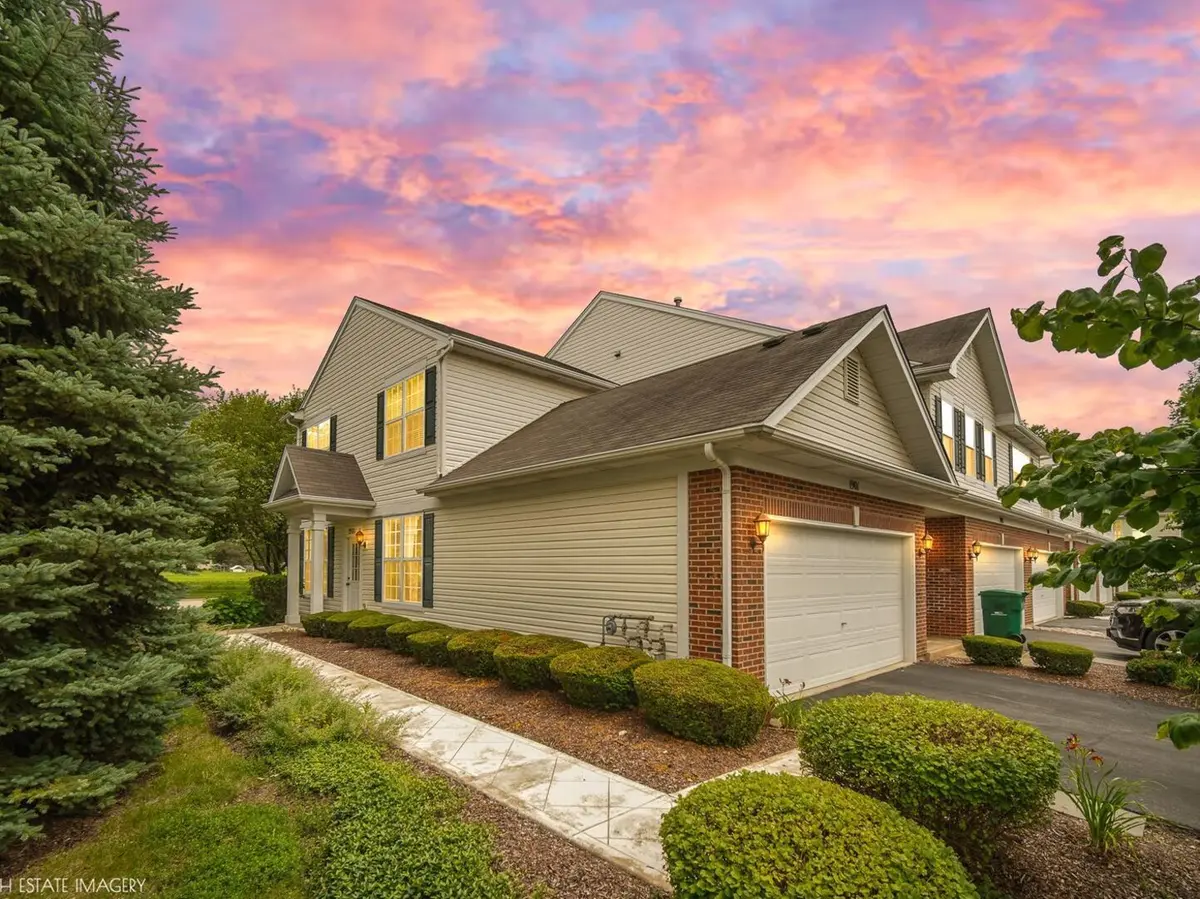 1901 W Crestview Circle