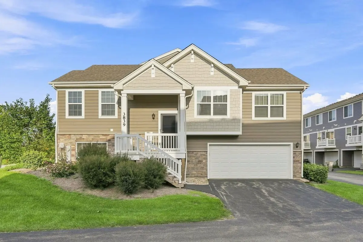 3839 Honeysuckle Lane