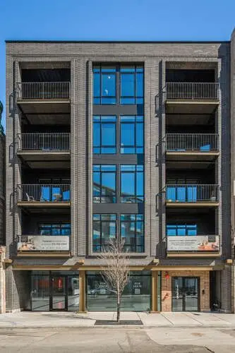 1235 N ASHLAND Avenue