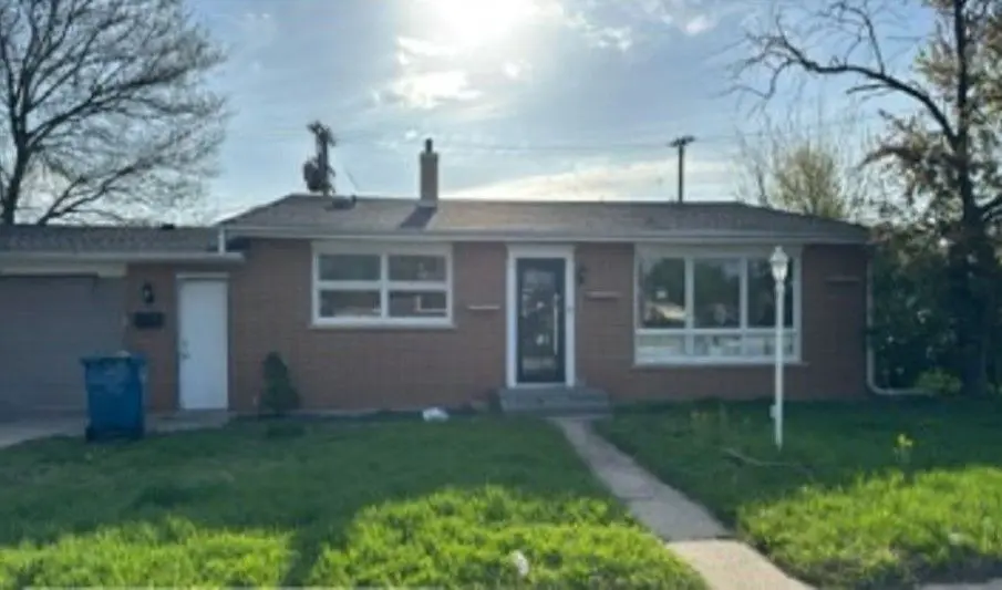 775 Greenbay Avenue