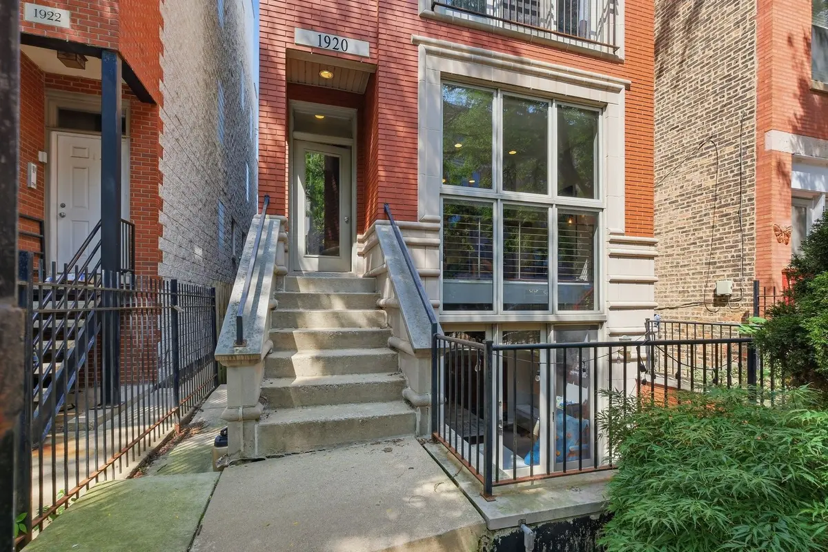 1920 W Diversey Parkway