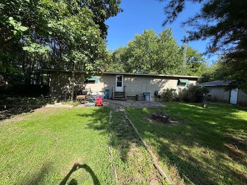 1269 E 28th Road