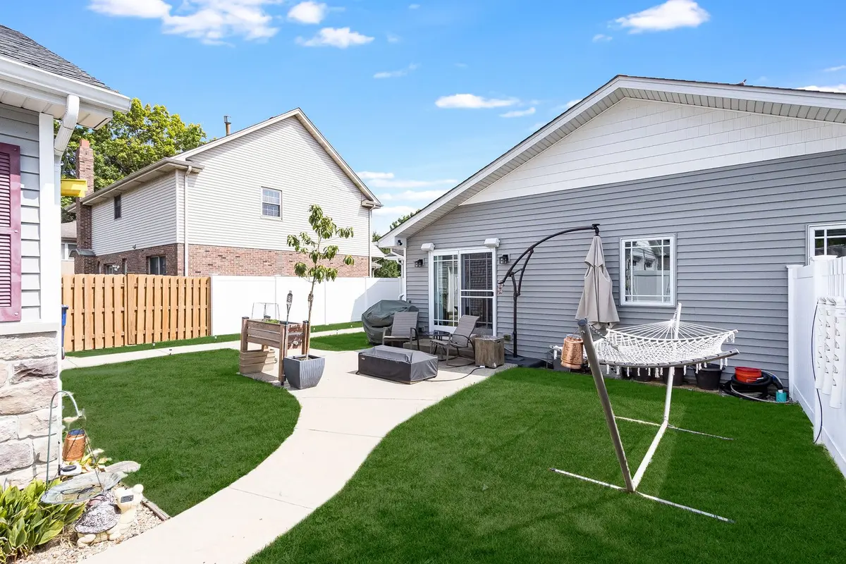 6116 W 94th Street