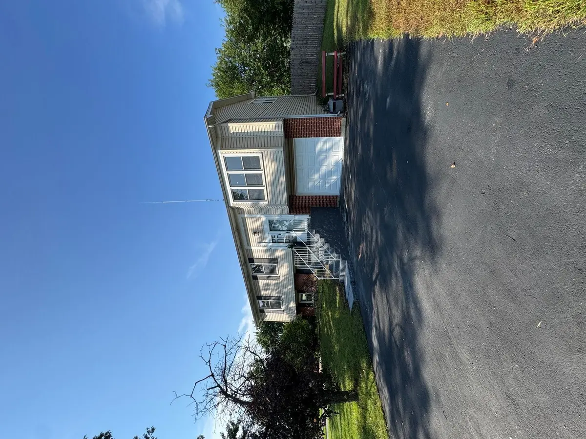 113 Camelot Way