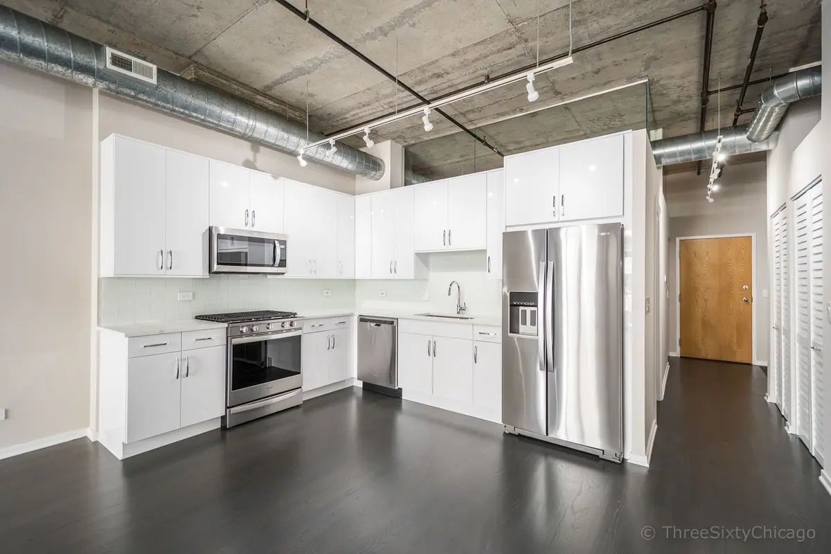 1000 W Adams Street
