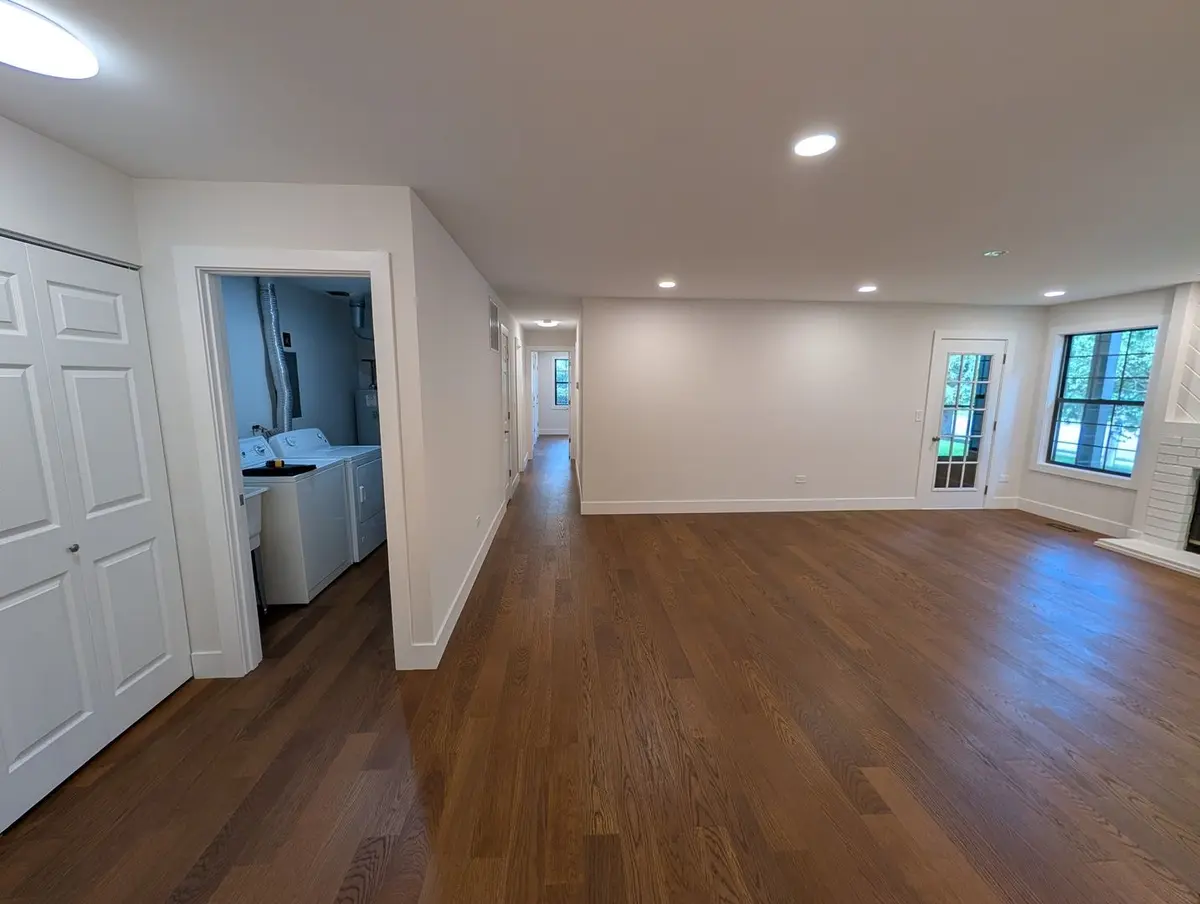 332 Essex Court