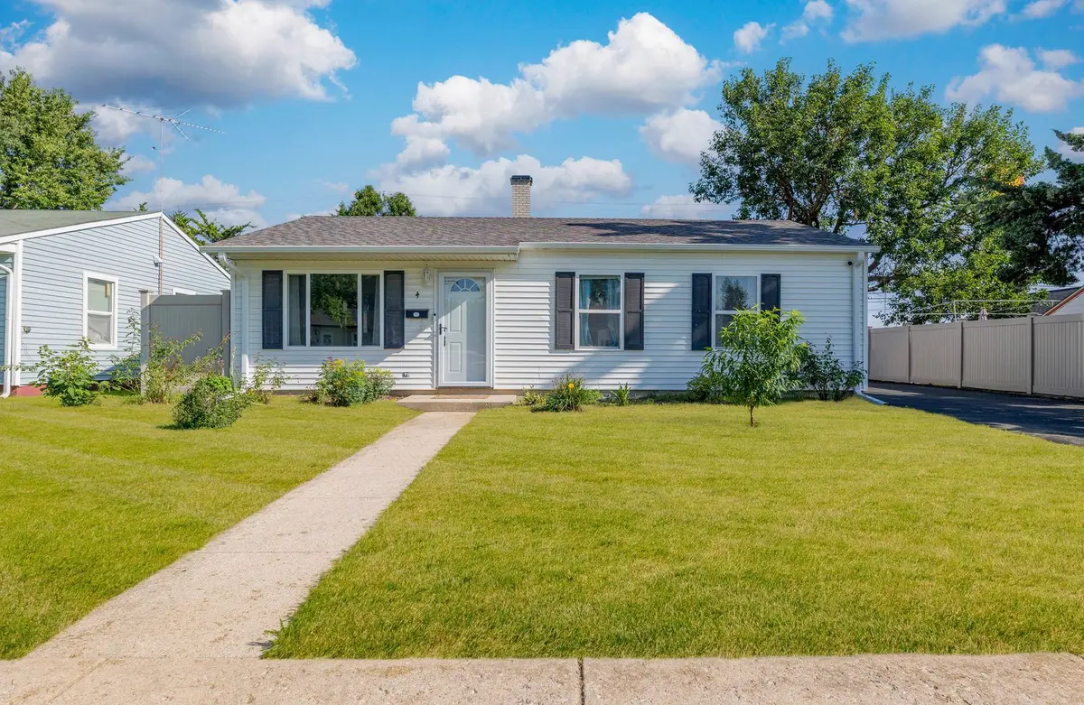 4 Arlington Drive
